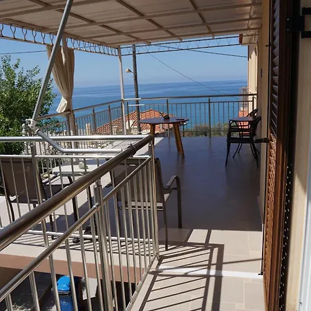Apartment Sea And Sun