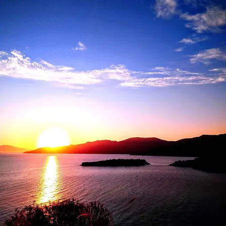 301 Sea And Sun Apartament *
